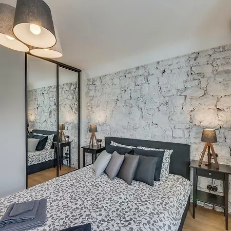 Old Town Black Appartement